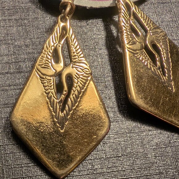 Laurel Burch Signed Pair of Heron Birds Drop Goldtone Hook Earrings - Picture 3 of 4